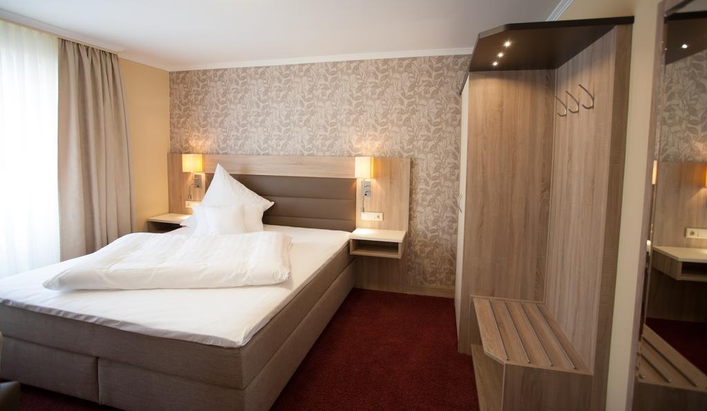 Hotel Restaurant Zur Post 로흐펠덴 객실 사진