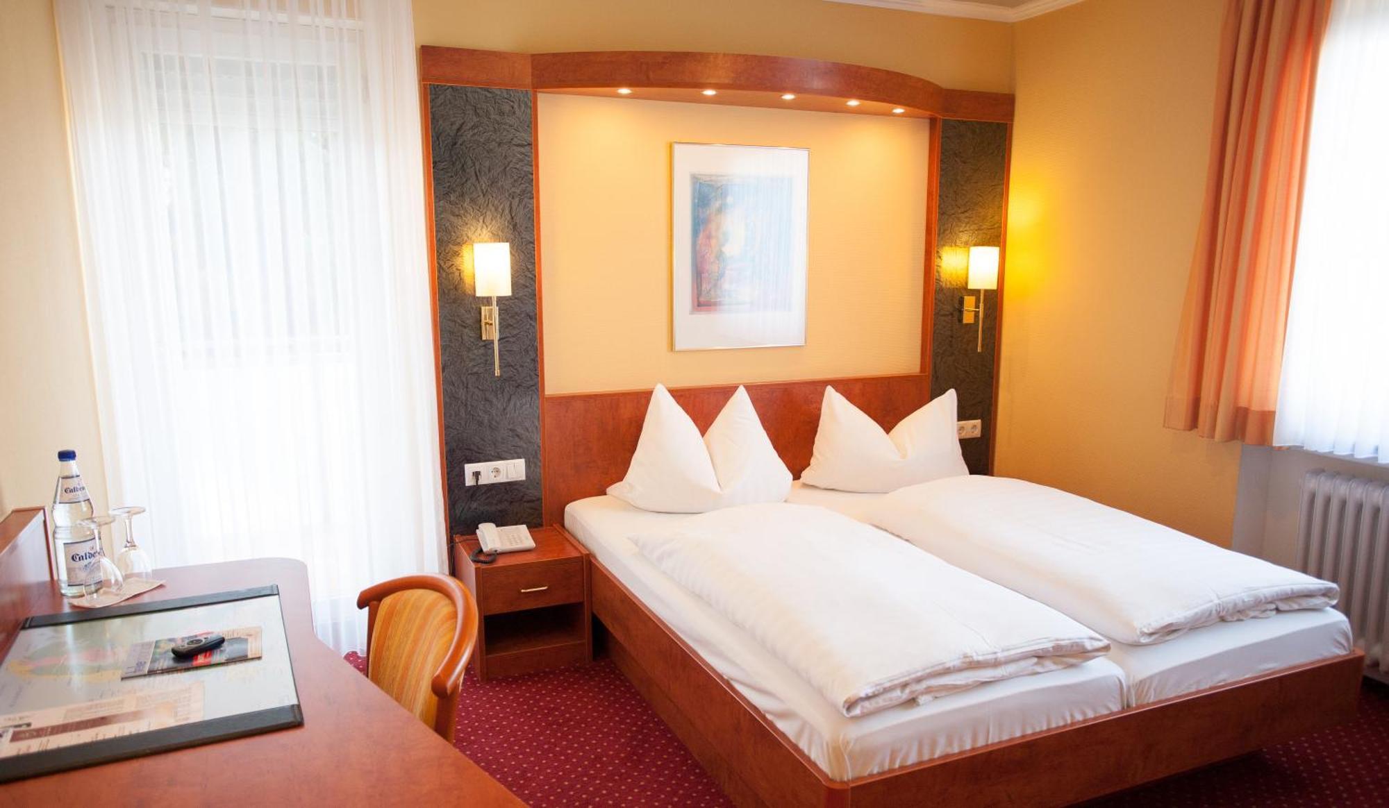 Hotel Restaurant Zur Post 로흐펠덴 외부 사진