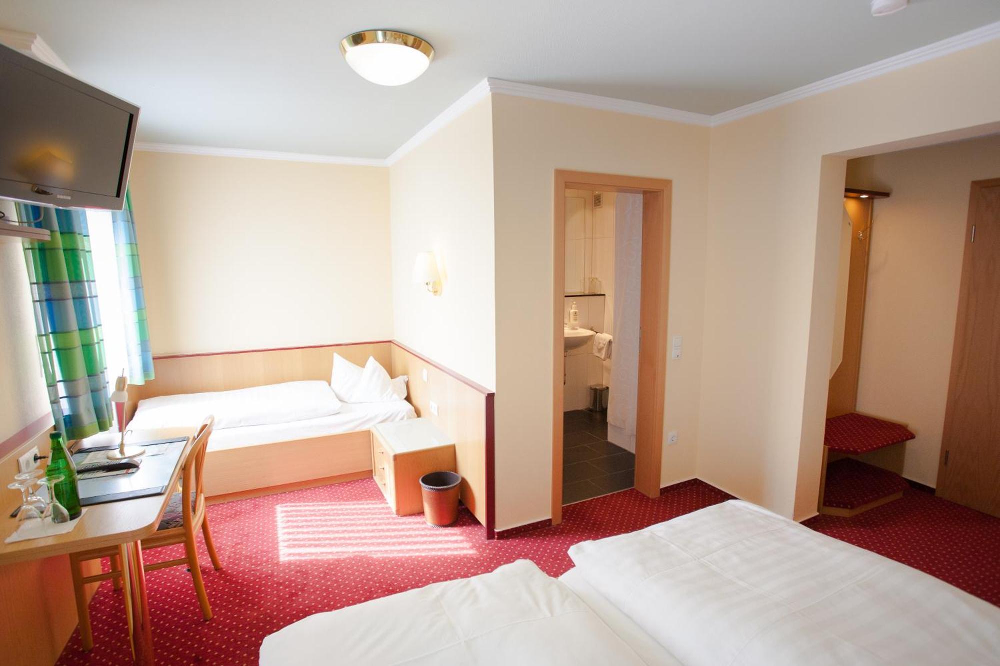 Hotel Restaurant Zur Post 로흐펠덴 외부 사진