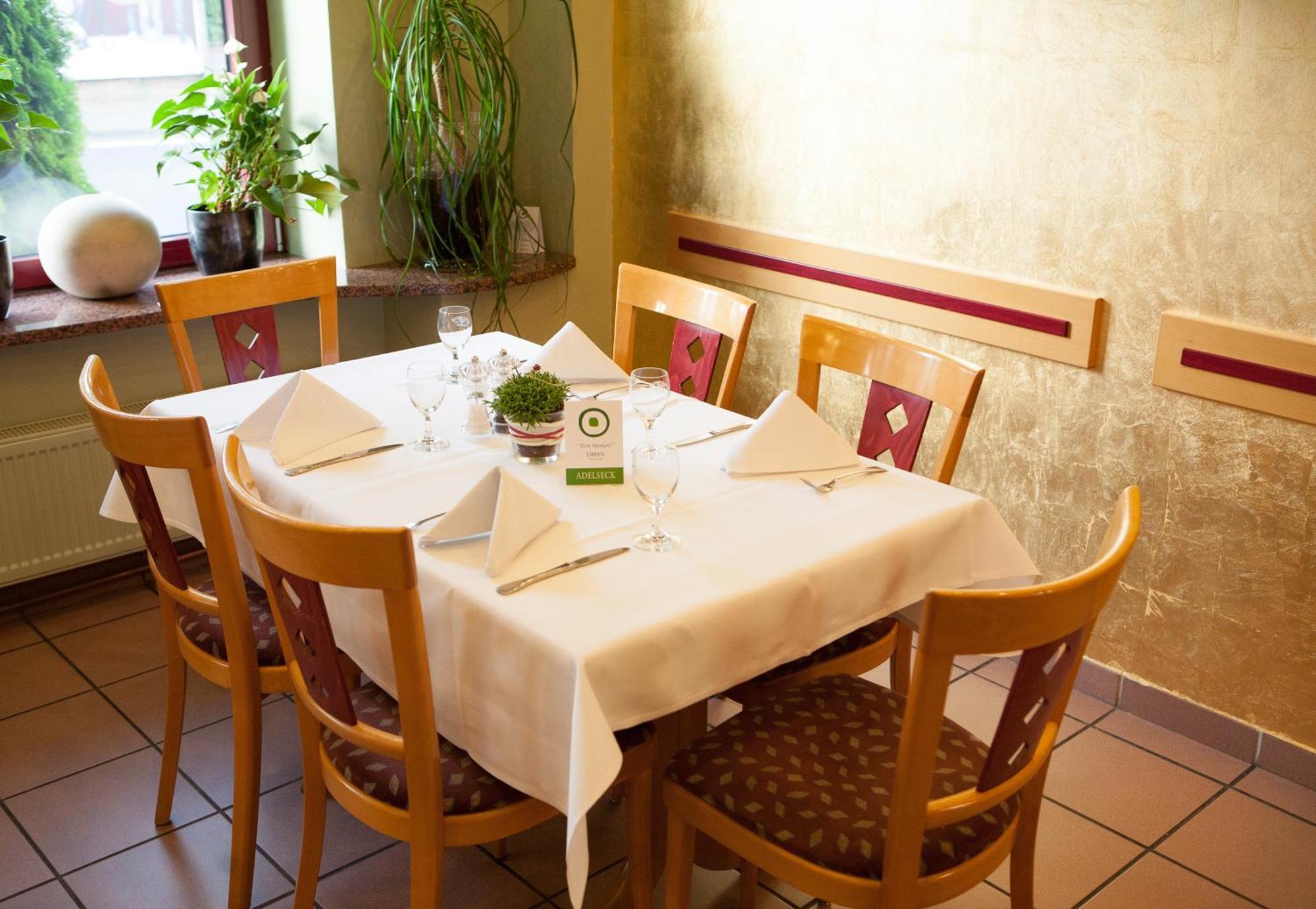 Hotel Restaurant Zur Post 로흐펠덴 외부 사진