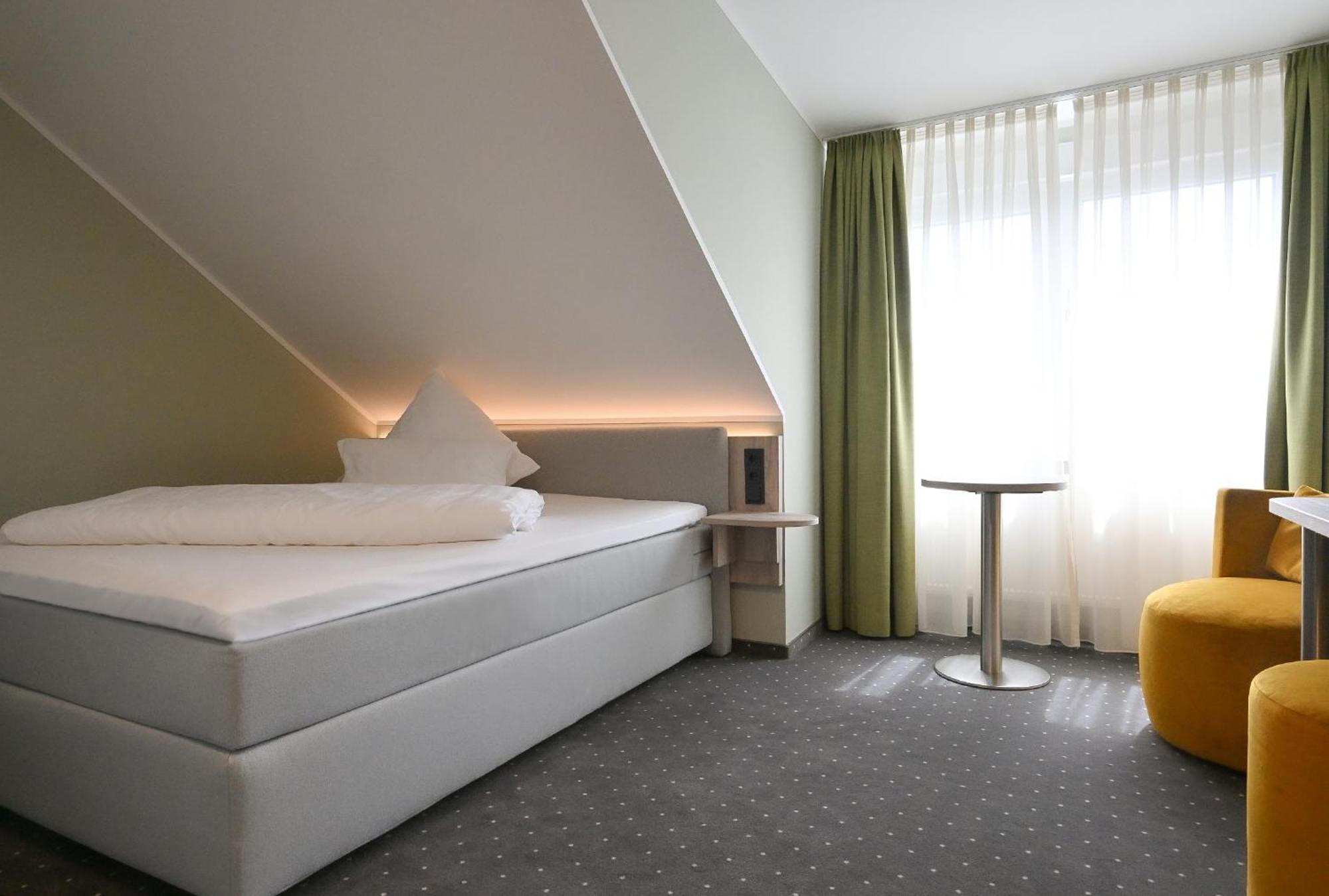 Hotel Restaurant Zur Post 로흐펠덴 외부 사진